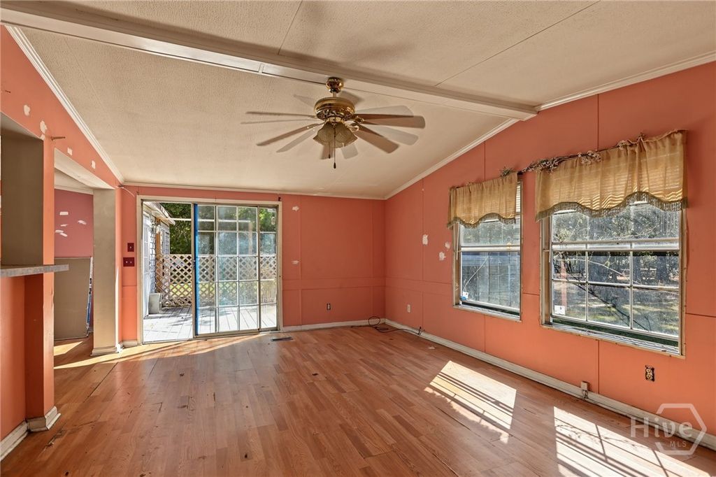 Image 14 of property listing at 112 Stonesthrow Court, Guyton, GA 31312