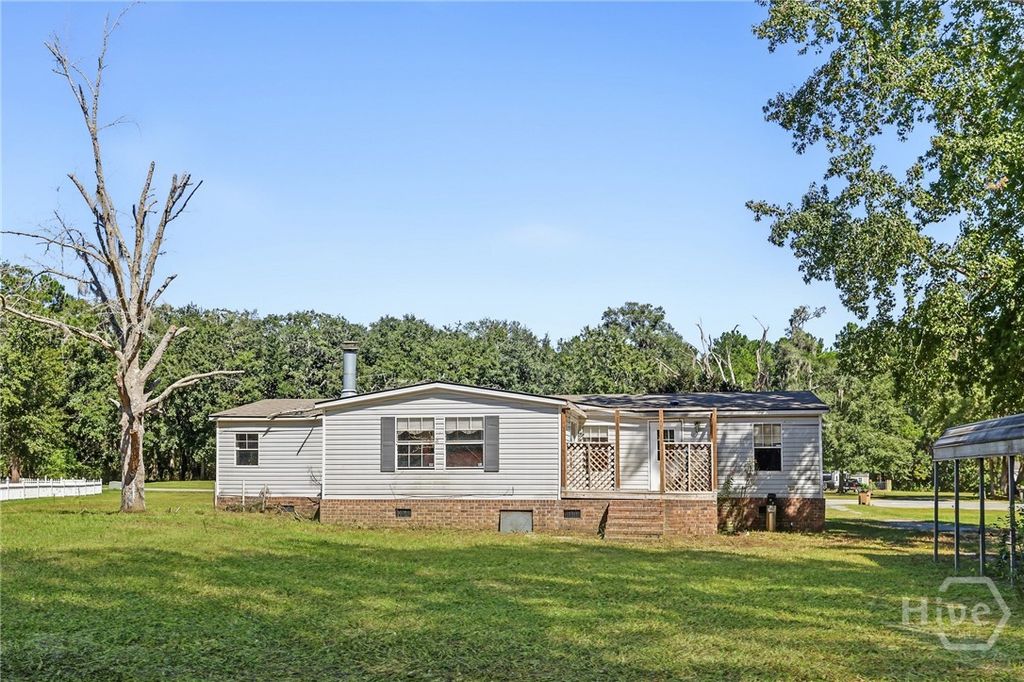Image 2 of property listing at 112 Stonesthrow Court, Guyton, GA 31312