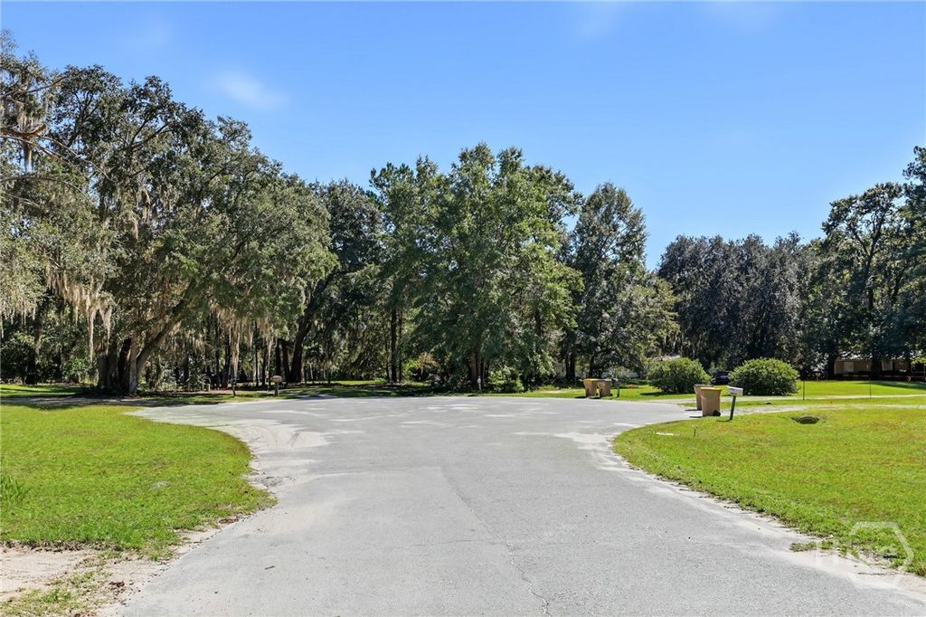 Image 35 of property listing at 112 Stonesthrow Court, Guyton, GA 31312