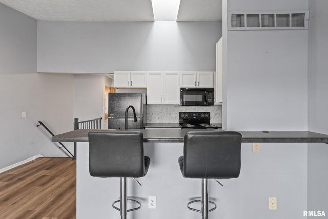 4015 LILLIE Avenue 108, Davenport, IA 52806