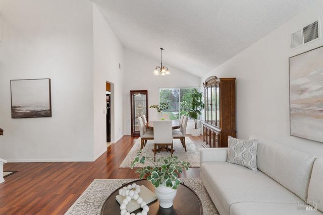 31 Brighton Dr, Vallejo, CA 94591