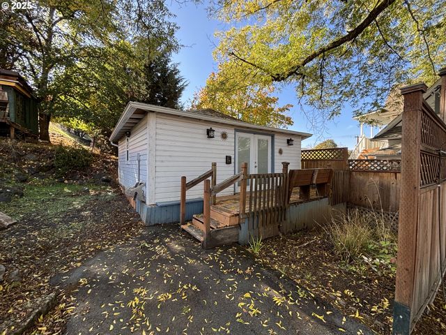 503 Se CHADWICK St, Roseburg, OR 97470