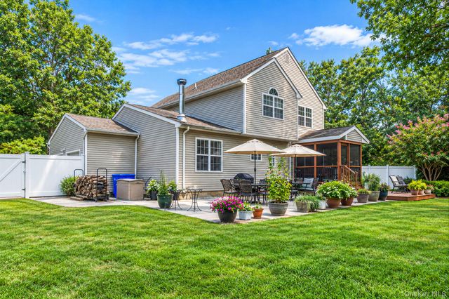 8 Sommerset Drive, Yaphank, NY 11980