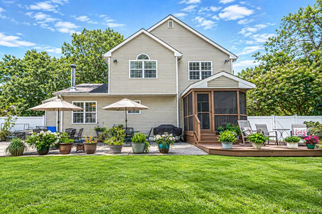 8 Sommerset Drive, Yaphank, NY 11980