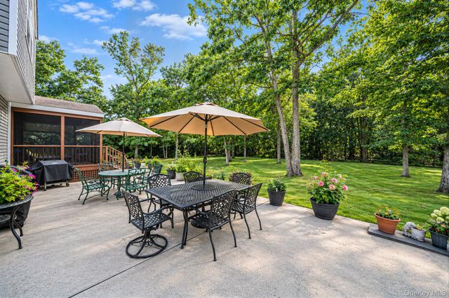 8 Sommerset Drive, Yaphank, NY 11980