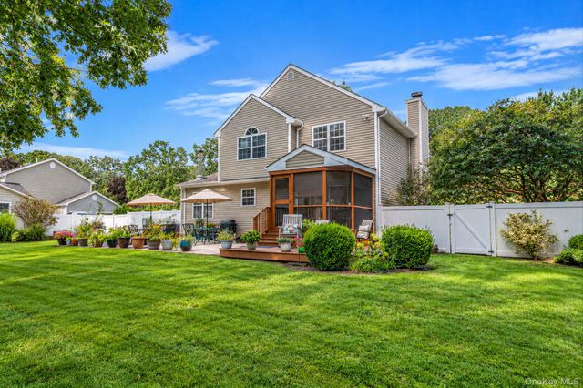 8 Sommerset Drive, Yaphank, NY 11980