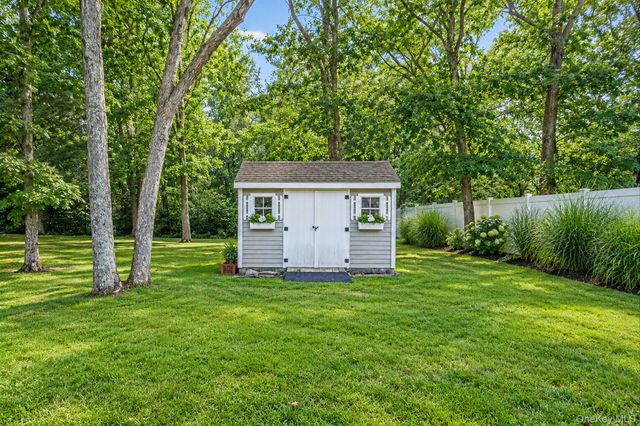 8 Sommerset Drive, Yaphank, NY 11980