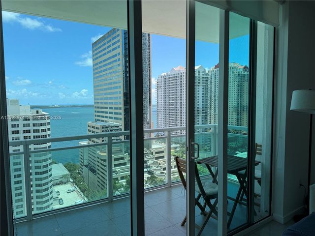 951 Brickell Ave 2006, Miami, FL 33131