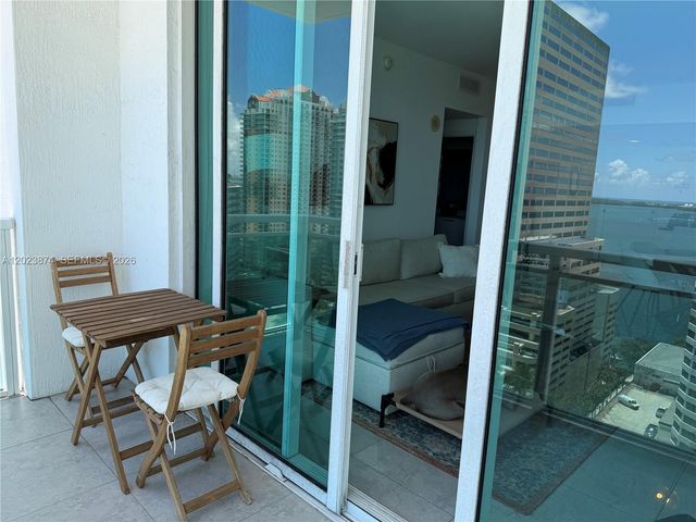 951 Brickell Ave 2006, Miami, FL 33131