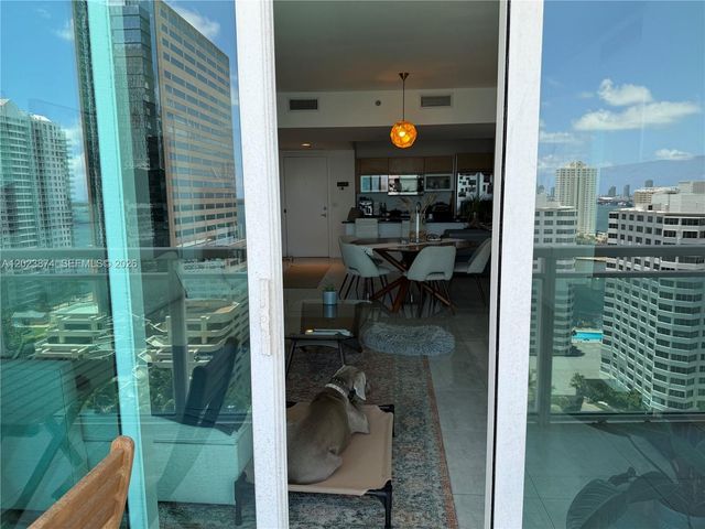 951 Brickell Ave 2006, Miami, FL 33131