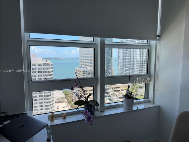951 Brickell Ave 2006, Miami, FL 33131