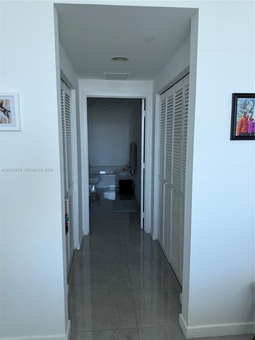 951 Brickell Ave 2006, Miami, FL 33131