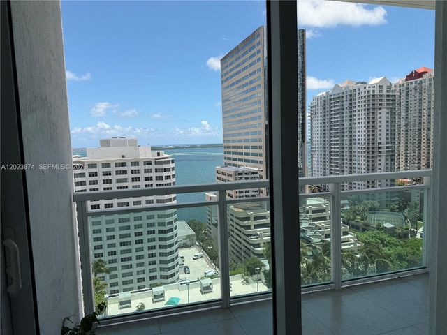 951 Brickell Ave 2006, Miami, FL 33131