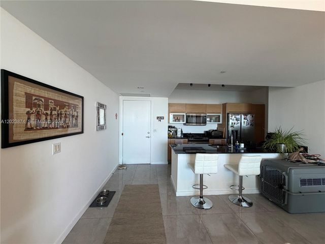 951 Brickell Ave 2006, Miami, FL 33131