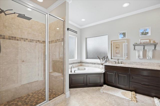 107 E Tanglebriar CT, Bastrop, TX 78602