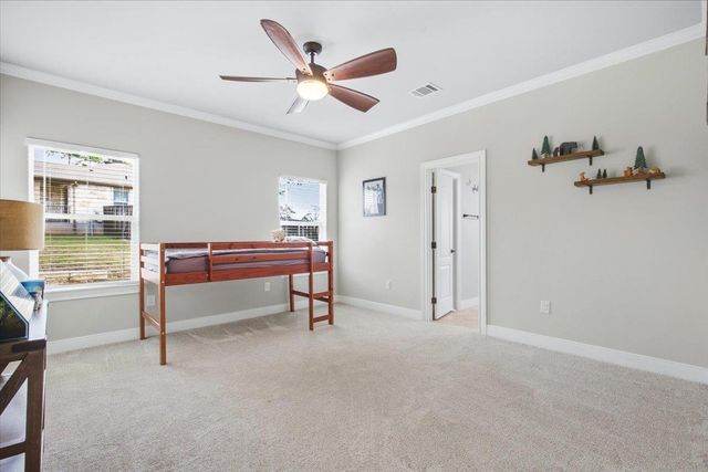 107 E Tanglebriar CT, Bastrop, TX 78602