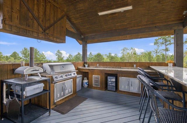 107 E Tanglebriar CT, Bastrop, TX 78602