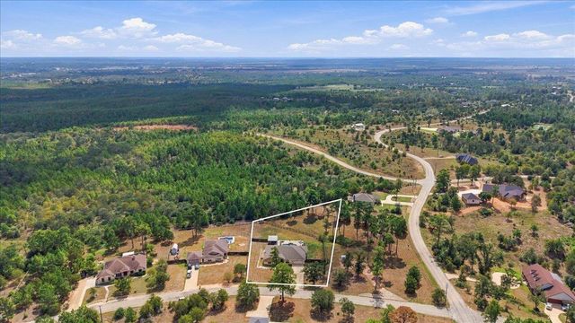 107 E Tanglebriar CT, Bastrop, TX 78602