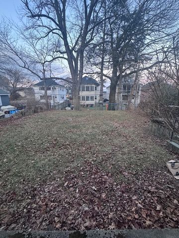 35 Mendelssohn St 2, Boston, MA 02131