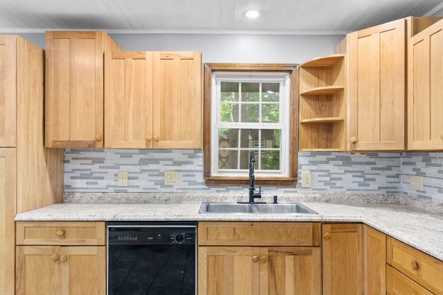 3012 W Countryside Drive, Springfield, MO 65807