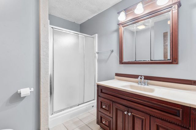 3012 W Countryside Drive, Springfield, MO 65807