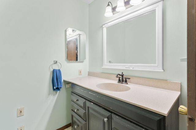 3012 W Countryside Drive, Springfield, MO 65807