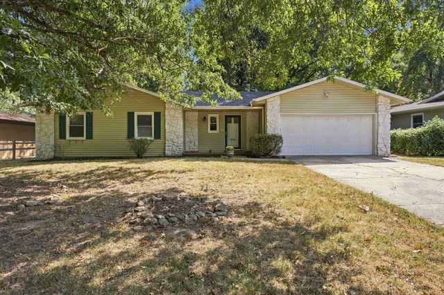 3012 W Countryside Drive, Springfield, MO 65807