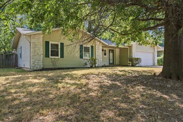 3012 W Countryside Drive, Springfield, MO 65807