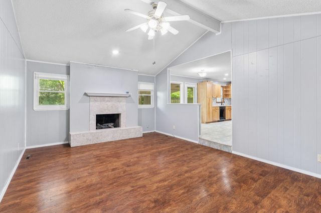 3012 W Countryside Drive, Springfield, MO 65807