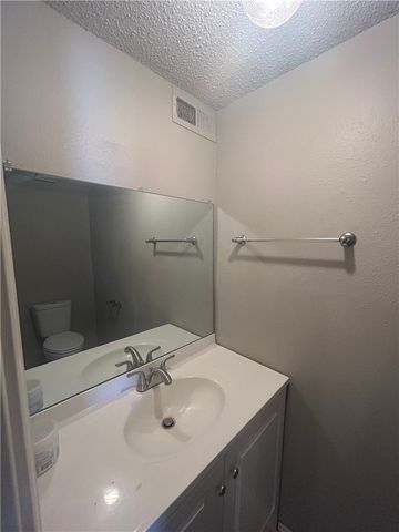 520 N Betty Jo Drive, Fayetteville, AR 72701