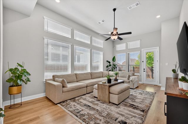 624 Treaty Oak Drive, Lewisville, TX 75056