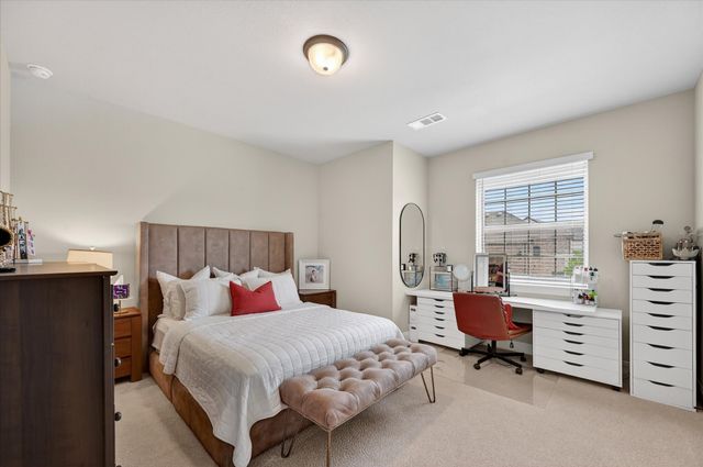 624 Treaty Oak Drive, Lewisville, TX 75056