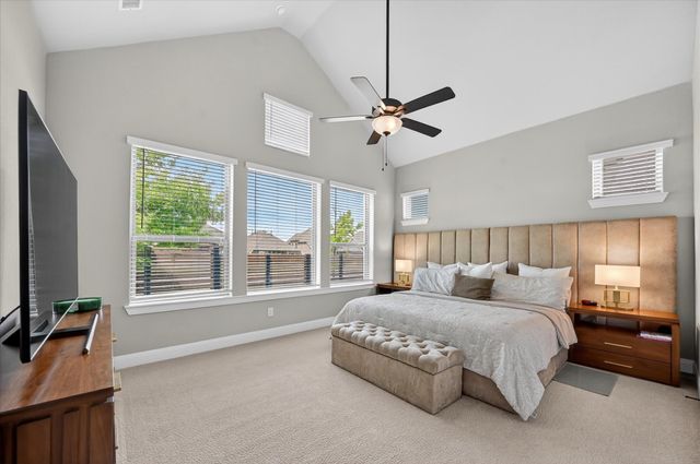 624 Treaty Oak Drive, Lewisville, TX 75056