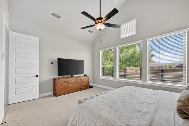 624 Treaty Oak Drive, Lewisville, TX 75056