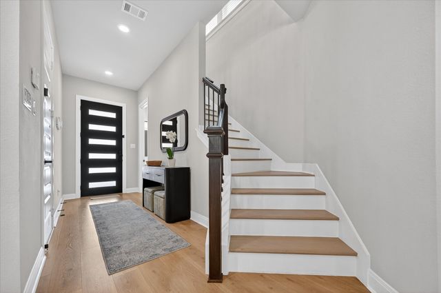 624 Treaty Oak Drive, Lewisville, TX 75056