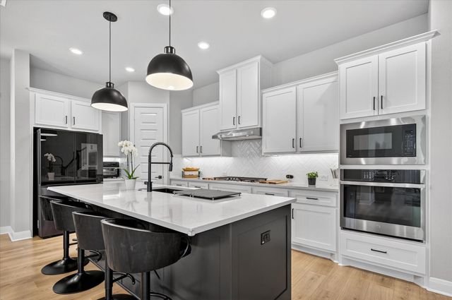 624 Treaty Oak Drive, Lewisville, TX 75056