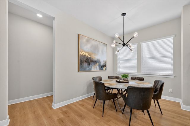 624 Treaty Oak Drive, Lewisville, TX 75056