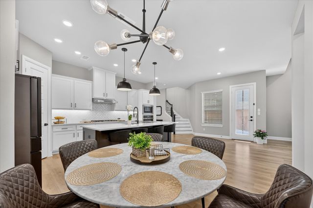 624 Treaty Oak Drive, Lewisville, TX 75056