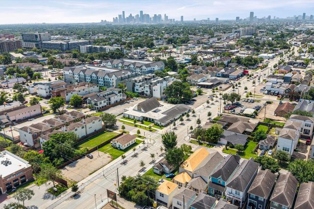801 W 22nd Street, Houston, TX 77008