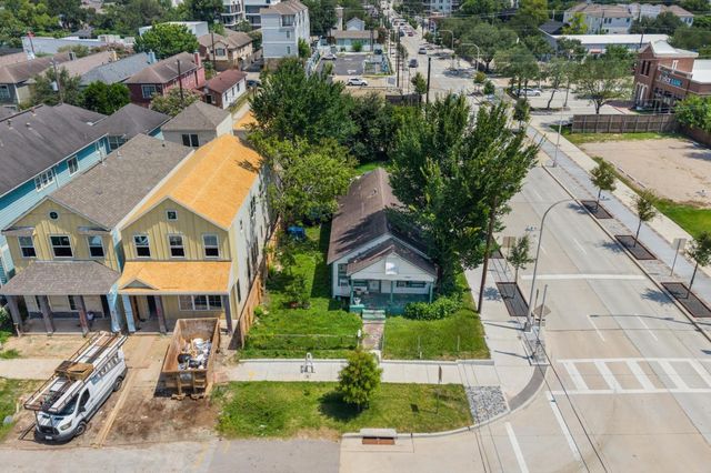 801 W 22nd Street, Houston, TX 77008