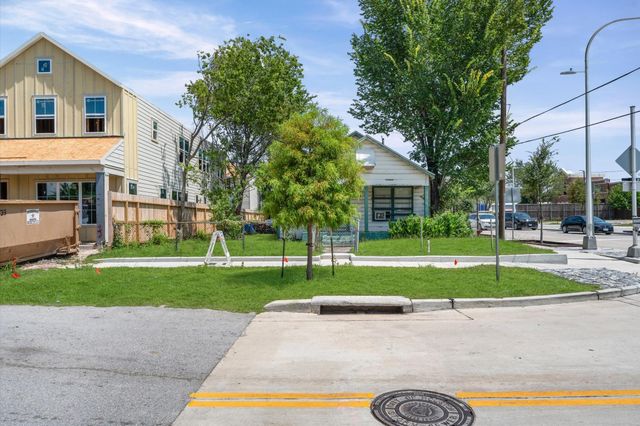 801 W 22nd Street, Houston, TX 77008