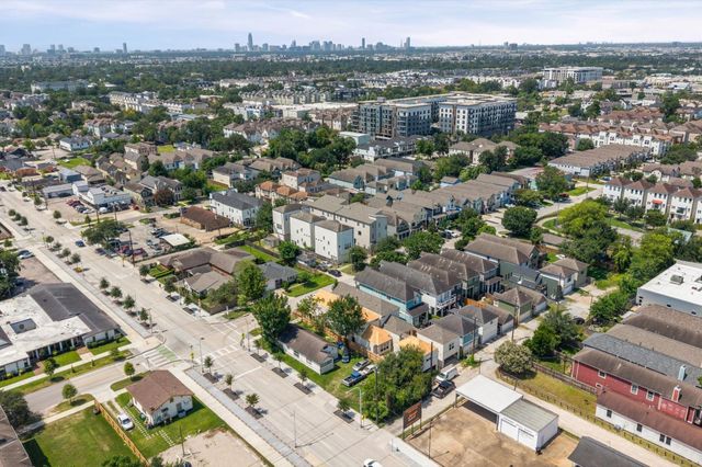 801 W 22nd Street, Houston, TX 77008