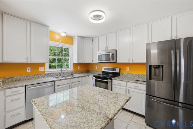 2512 Brookforest Rd, Midlothian, VA 23112
