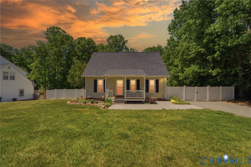 2512 Brookforest Rd, Midlothian, VA 23112