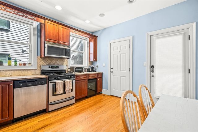 12 I St 1, Boston, MA 02127