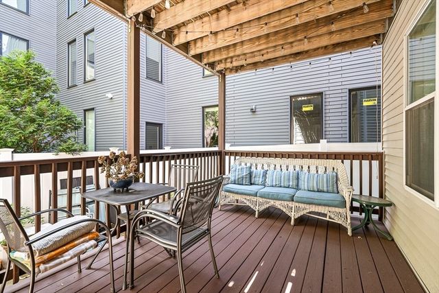 12 I St 1, Boston, MA 02127