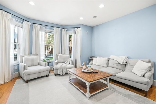 12 I St 1, Boston, MA 02127