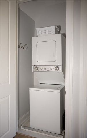 128 Ogden Center Road, Ogden, NY 14559