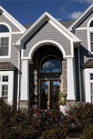 128 Ogden Center Road, Ogden, NY 14559