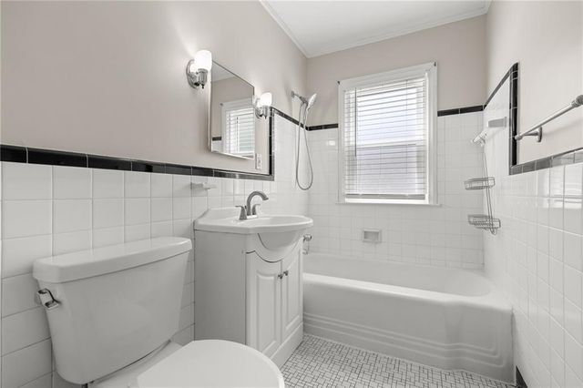 5813 RIGGS Street, Mission, KS 66202